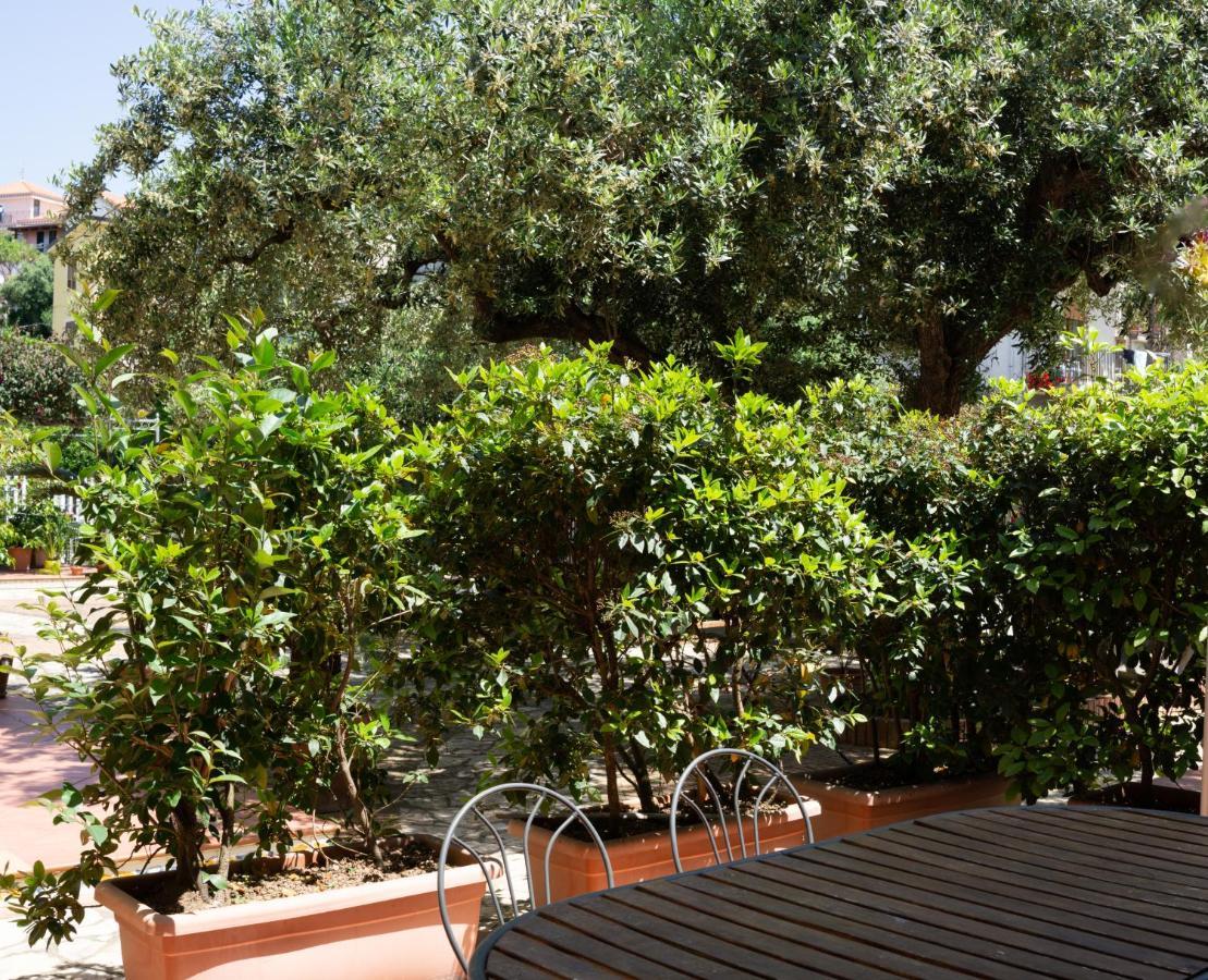 Locanda Le Tre Sorelle Casal Velino Exterior foto